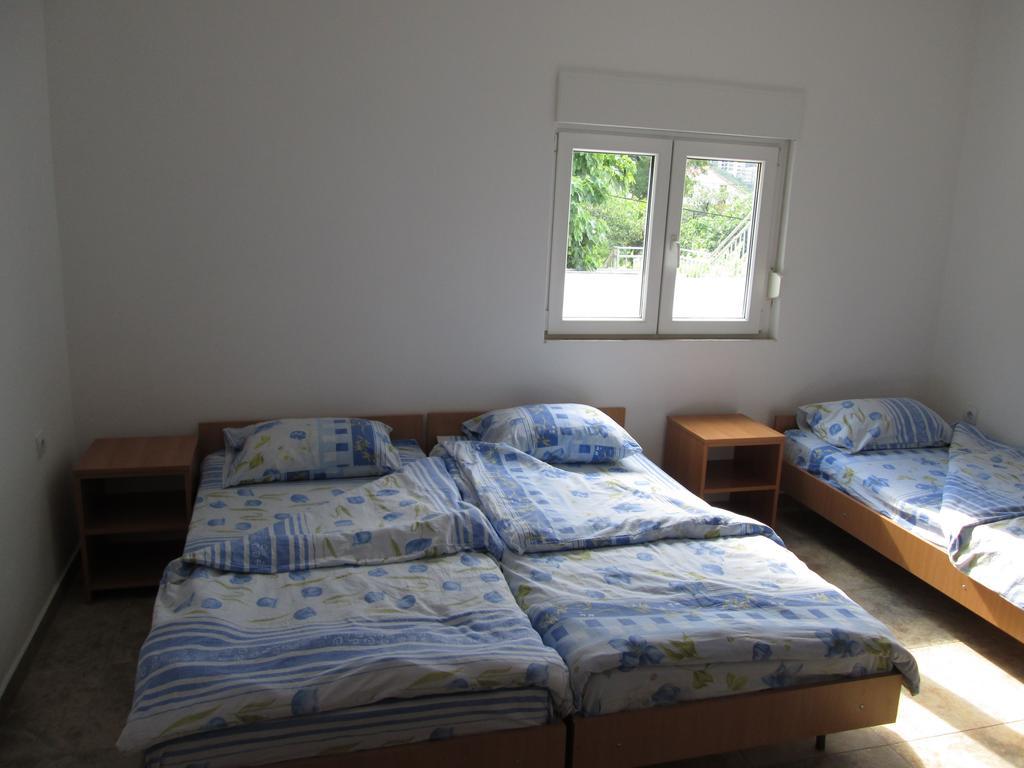 Guest House Sandra Kotor Oda fotoğraf