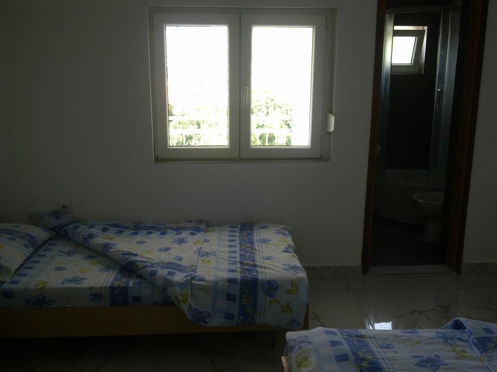Guest House Sandra Kotor Oda fotoğraf