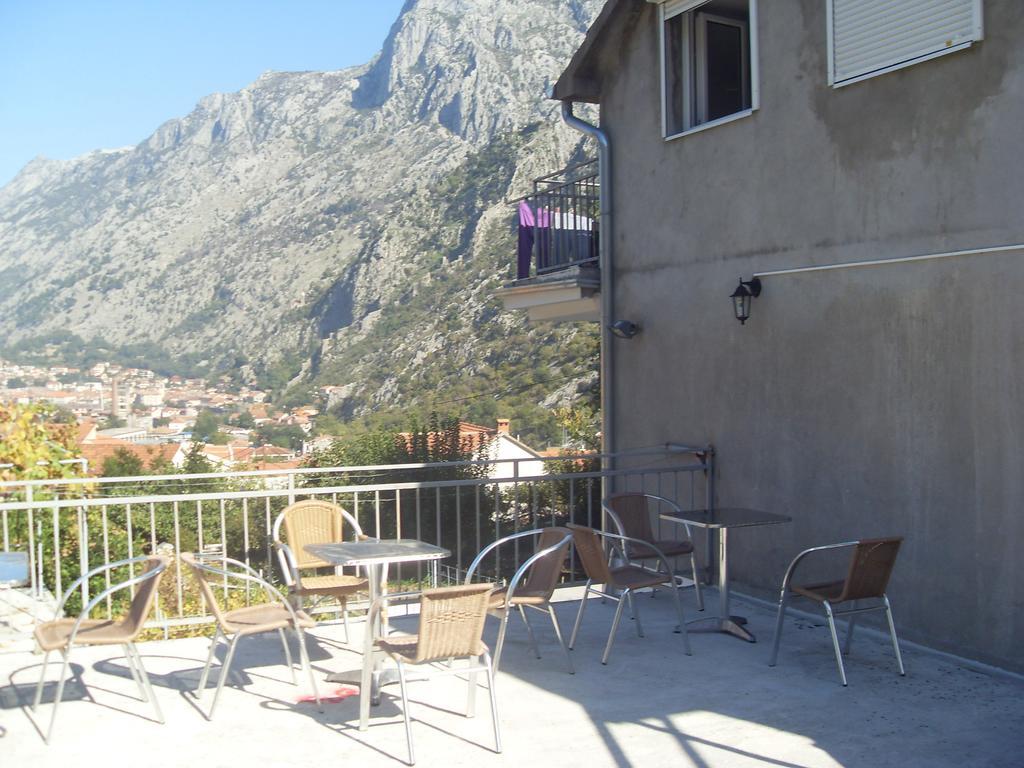 Guest House Sandra Kotor Oda fotoğraf