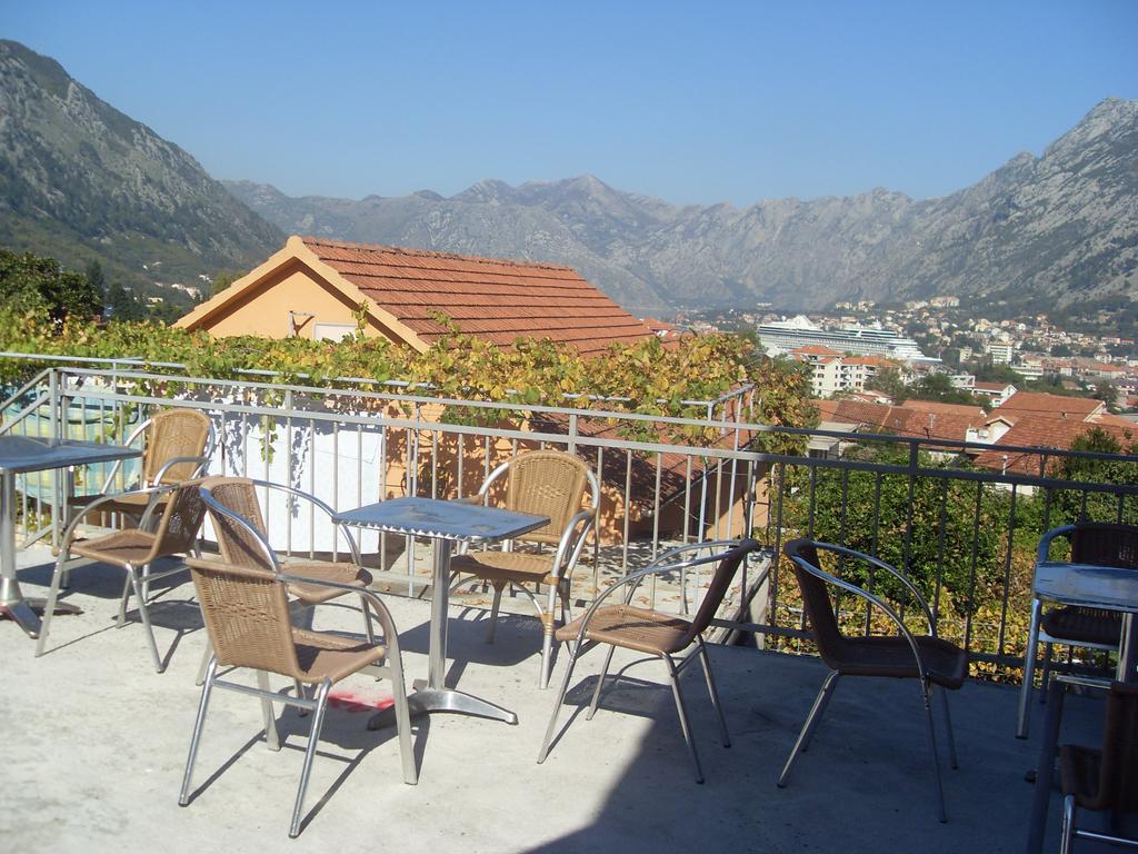 Guest House Sandra Kotor Oda fotoğraf