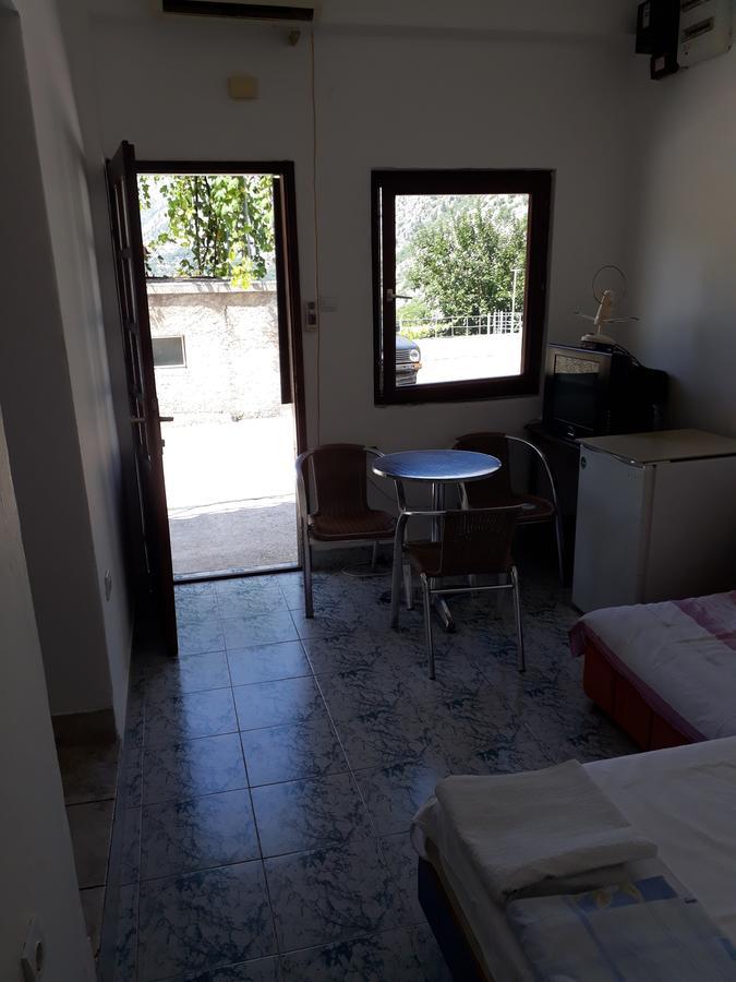 Guest House Sandra Kotor Dış mekan fotoğraf